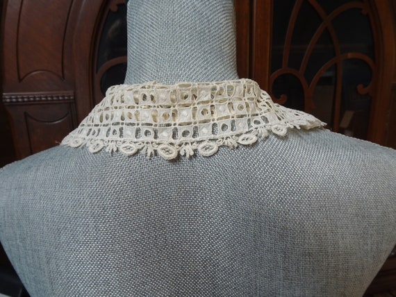 ANTIQUE LACE Chemisette,Dickey,Collar,Lace Dress … - image 4