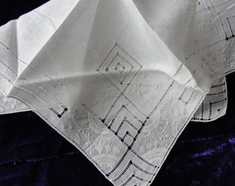 VINTAGE Wedding Handkerchief Art Deco Drawn Thread and Applique Beautiful Bridal Hankie Stunning Madeira  Linen Hand Rolled Edge Hanky