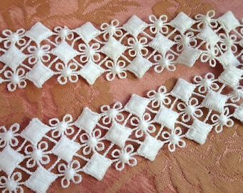 BEAUTIFUL Vintage Lace Trim,Intricate Pattern For Bridal Dress,Dolls,Flapper Dress,Heirloom Sewing,Collectible Antique Textiles