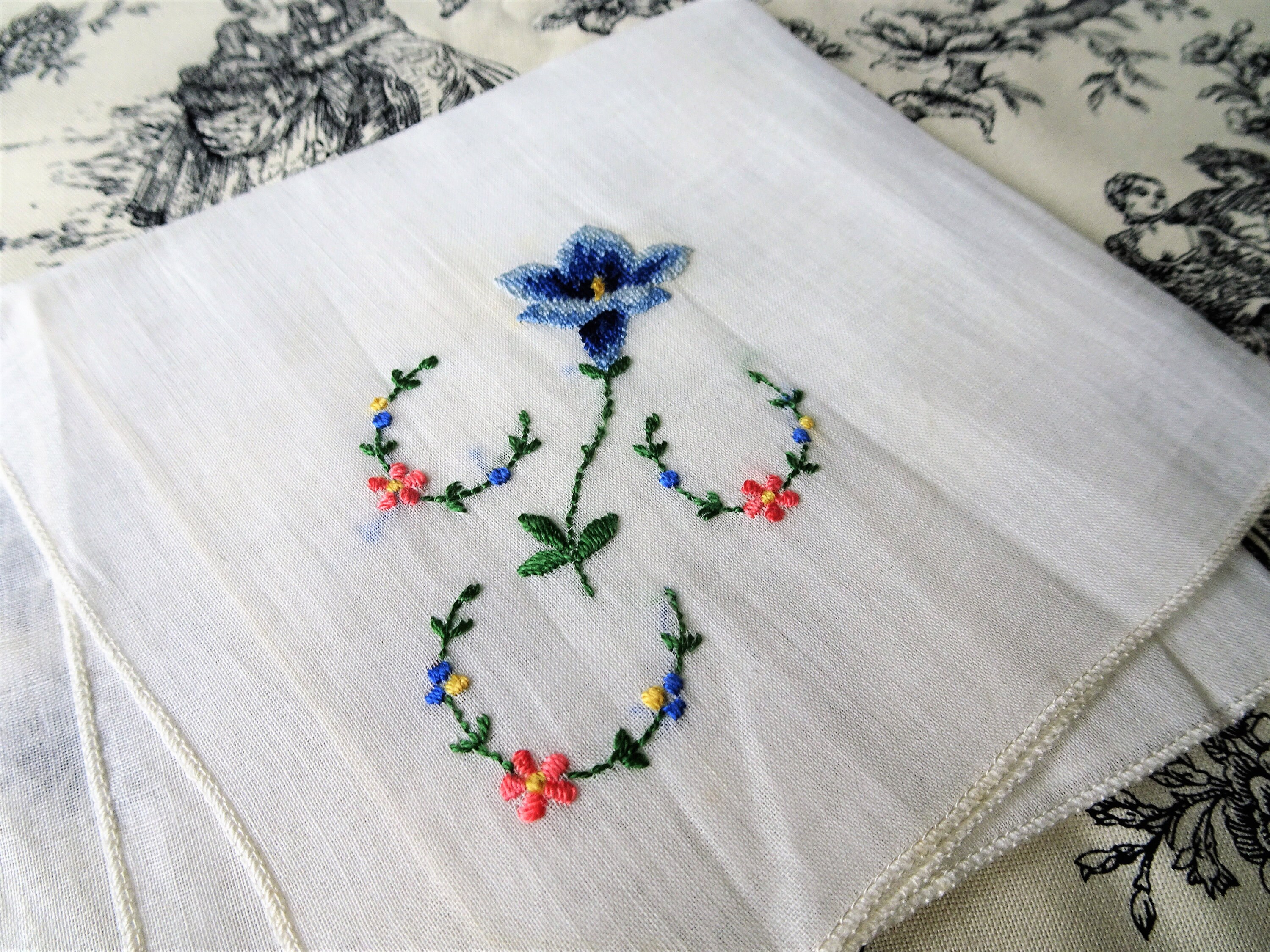 小物 1900s Hand Embroidery Handkerchief 8156🌟PREMIUM Vintage Swiss Floral Shiny Bridal Blue