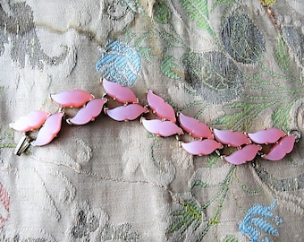LOVELY 1950s PINK Thermoplastic Bracelet,Mid-Century, Gold Tone Metal, Vintage Statement Bracelet, Collectible 1950s Jewelry