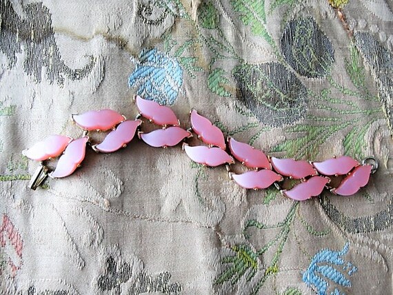 LOVELY 1950s PINK Thermoplastic Bracelet,Mid-Cent… - image 1