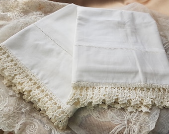 VINTAGE Pair of Wide Lace Pillowcases,Lovely Handmade Lace Trim, Never Used,French Cottage,Farmhouse Linens,Collectible Vintage Linens