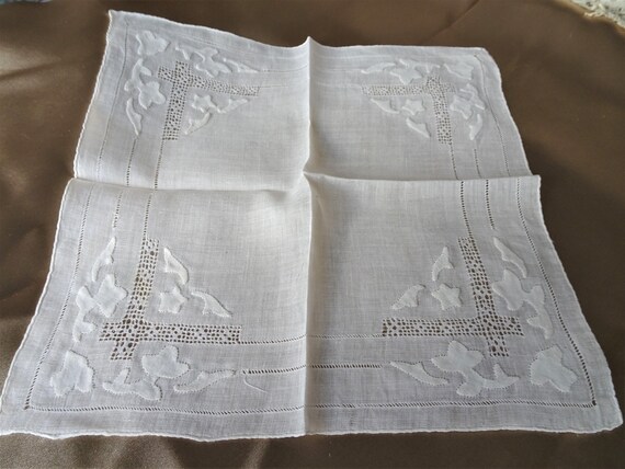 BEAUTIFUL Antique Hanky,Applique Hand Drawn Threa… - image 3