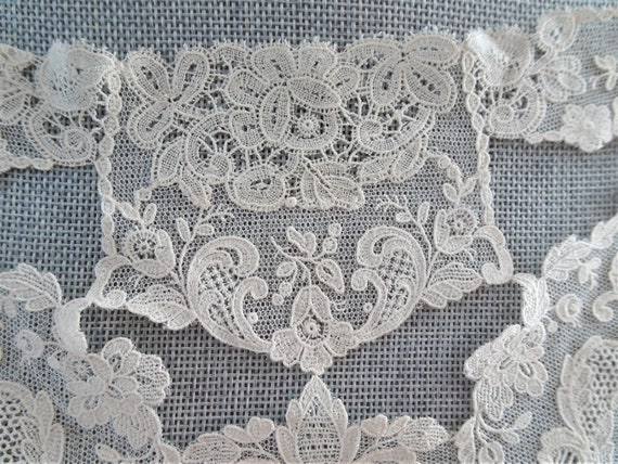 ANTIQUE French Lace Collar,Intricate Floral Lace … - image 3