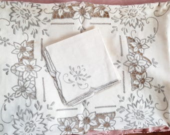 GORGEOUS Vintage Madeira Linen Tablecloth and Napkins, Exceptional Cutwork, Hand Embroidered, Tea Tablecloth,Table Topper,Collectible Linens