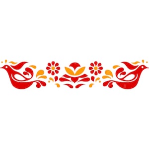 Op de afbeelding: Rood en geel gestileerd bloemendesign met twee vogels aan weerszijden. Het ontwerp is een traditioneel volkskunstpatroon.