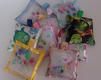 I Spy Bag/Sensory Bag/Discover Bag/Eye Spy/Seek & Find Bag/Quiet Time/Travel/Activity bag. 4"x4" w/15 trinket pieces inside