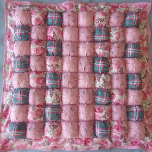 Baby Puff Blanket/Bubble quilt  29&quot;x29&quot; - Butterflies, flowers, and dots