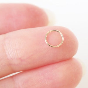 Massief 9 kt gerecycled gouden oneindige oorring, neusring, neusgat, tragus, helix, kraakbeenoorbel • 24G, 23G, 21G, 20G, 18G, 16G • 9K goud