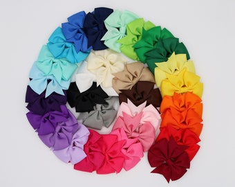 Select 30 Medium Pinwheel Newborn Hair Bows / infant hair accessories / cheap grosgrain bows / cute bows for baby girls / girls hair bows