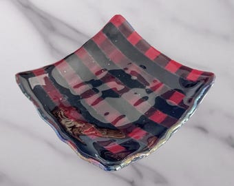 Red & Blue Open Face Trinket Dish: Curved Glass Candy Dish | Glass Sculptures  Figurines
