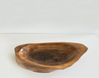 Handmade Walnut Fruit Bowl: Elegant Curved Wood Decor (16" X 8.5" X 2")
