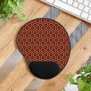 Overlook Carpet Mouse Pad With Wrist Rest, Ergonomic Mouse Pad