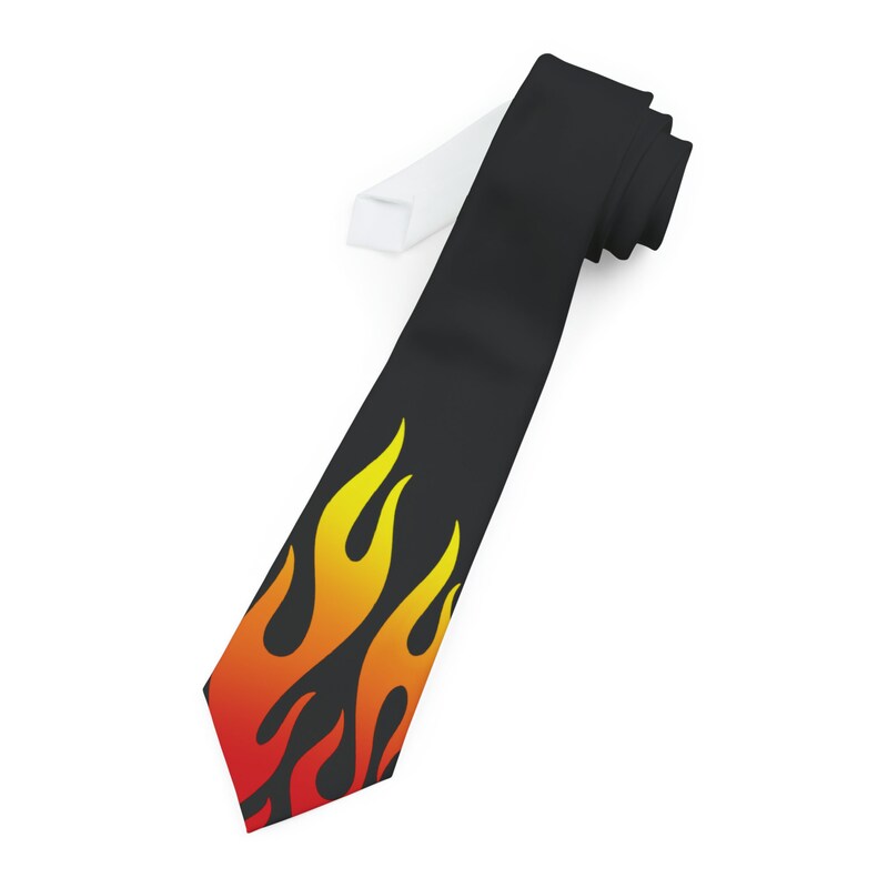 Flame Tie Set in Cherry Red
