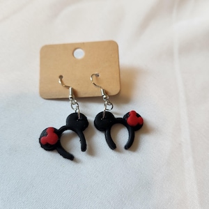 Pendientes de diadema de orejas de ratón hechos a mano - ¡Perfecto para los amantes de Disney!