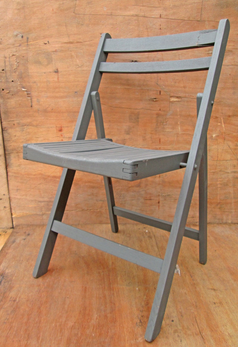 wooden dark grey folding deck chair/bedside table mix ...