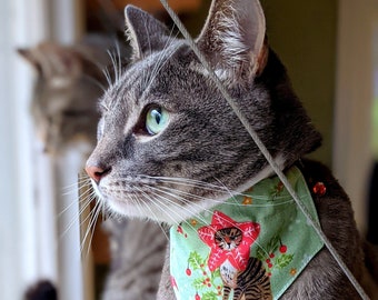 Grumpy christmas cat | Over the collar pet bandana | pet stocking stuffer gift | holiday portrait acessory | slip on collar | slide over