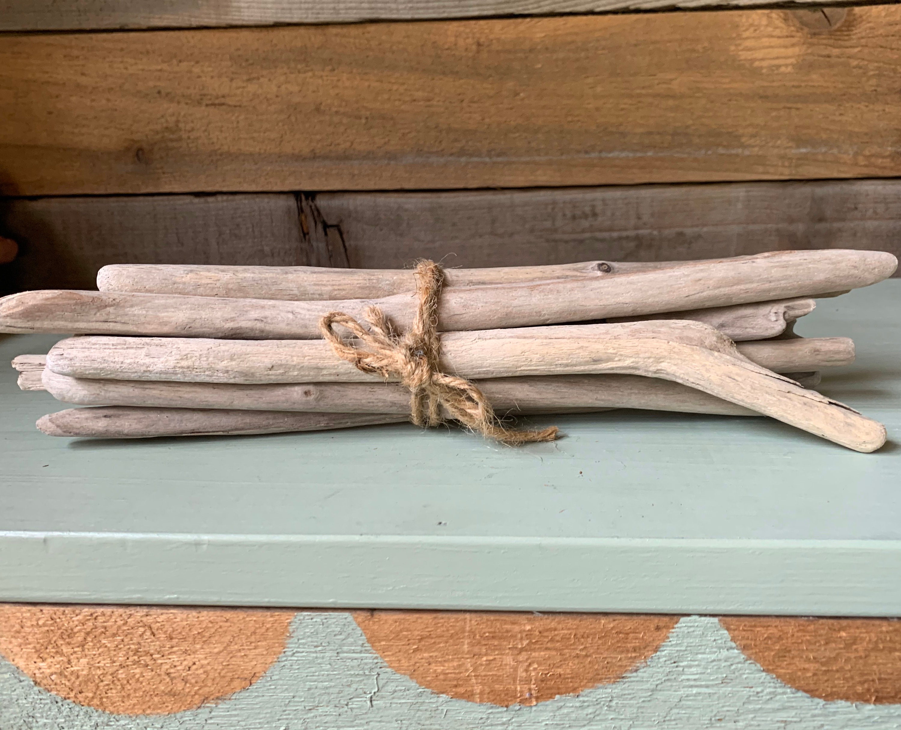 Bundle of driftwood 8 pieces 8 - 12 inches