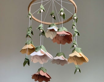 Filz Blume Krippe Mobile, Boho Chic Blumen Kinderzimmer Dekor, Baby-Mädchen-Geschenk, Blumen-Kinderzimmer-Dekor, Baby-Dusche-Geschenk, Blumen-Dekor für Mädchenzimmer