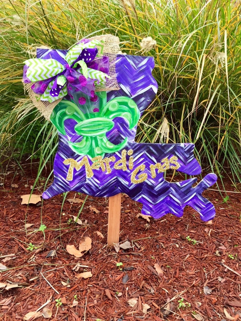 mardi gras mask door hanger