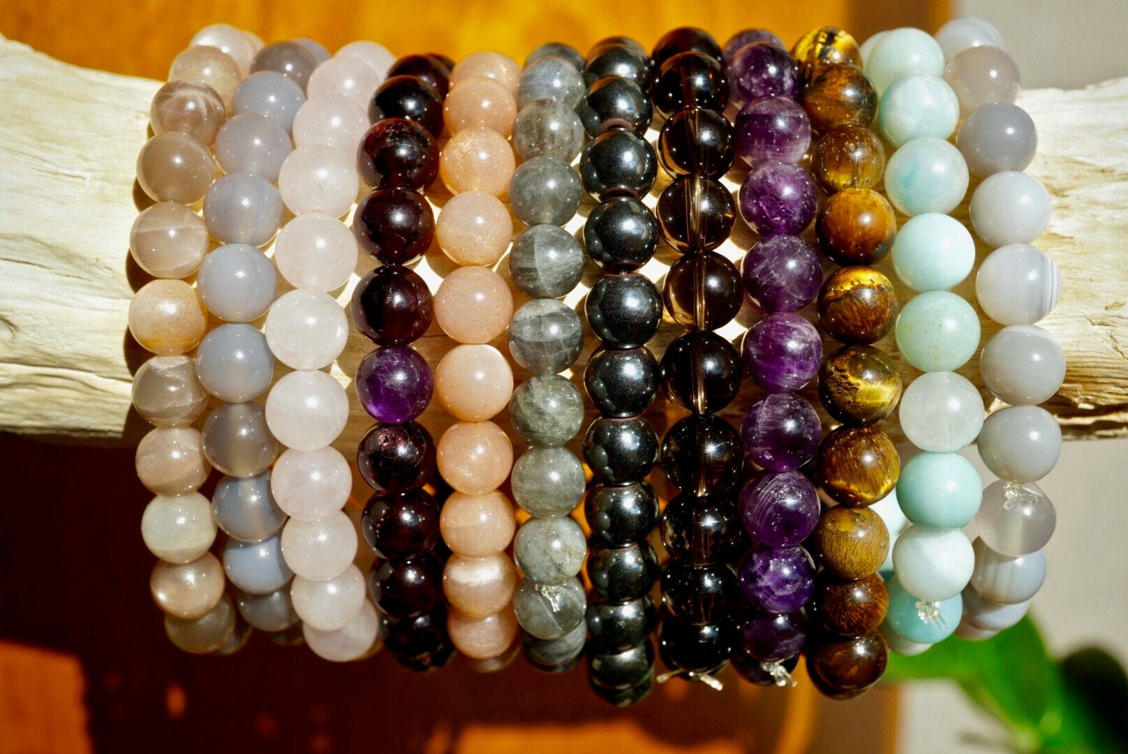 FYUKISS Tiger's Eye Yoga Bracelet – Natural Crystal Healing Stone Bracelet For Men & Women, Meditation, Gift With Bag