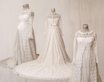 Ultra Rare 1960s Maternity Wedding Dress with Long Lace Train #H
