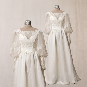 XSmall GIGIS CLOSETTE Vintage 1980s Lace Puffy Sleeve Wedding Dress, Small Bridal Gown #Q