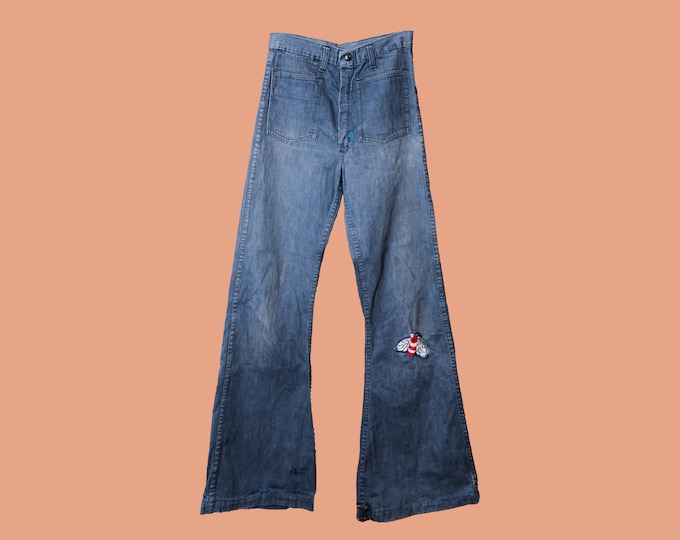 Seamless Vintage Distressed Jeans