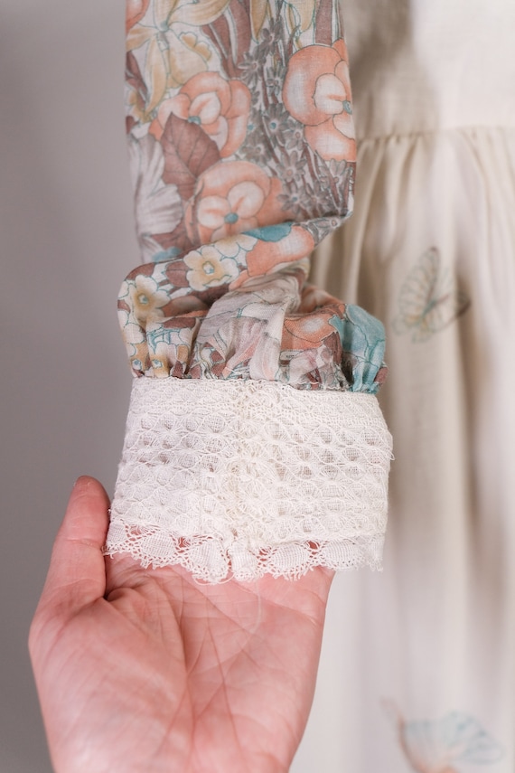 Large RARE STUNNING Vintage HIPPIE Wedding Dress … - image 6