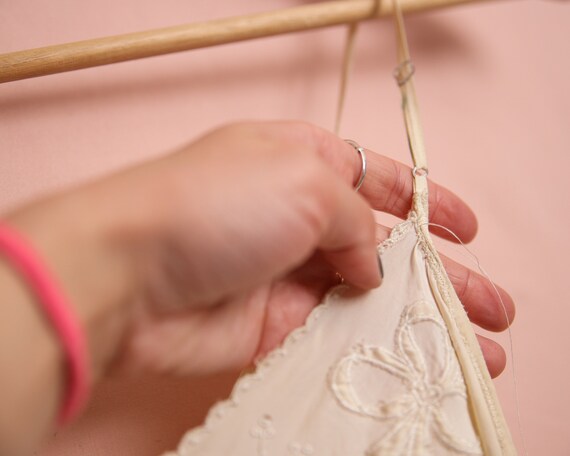 1920's / 1930's Vintage Cream and Black Slip Dres… - image 3