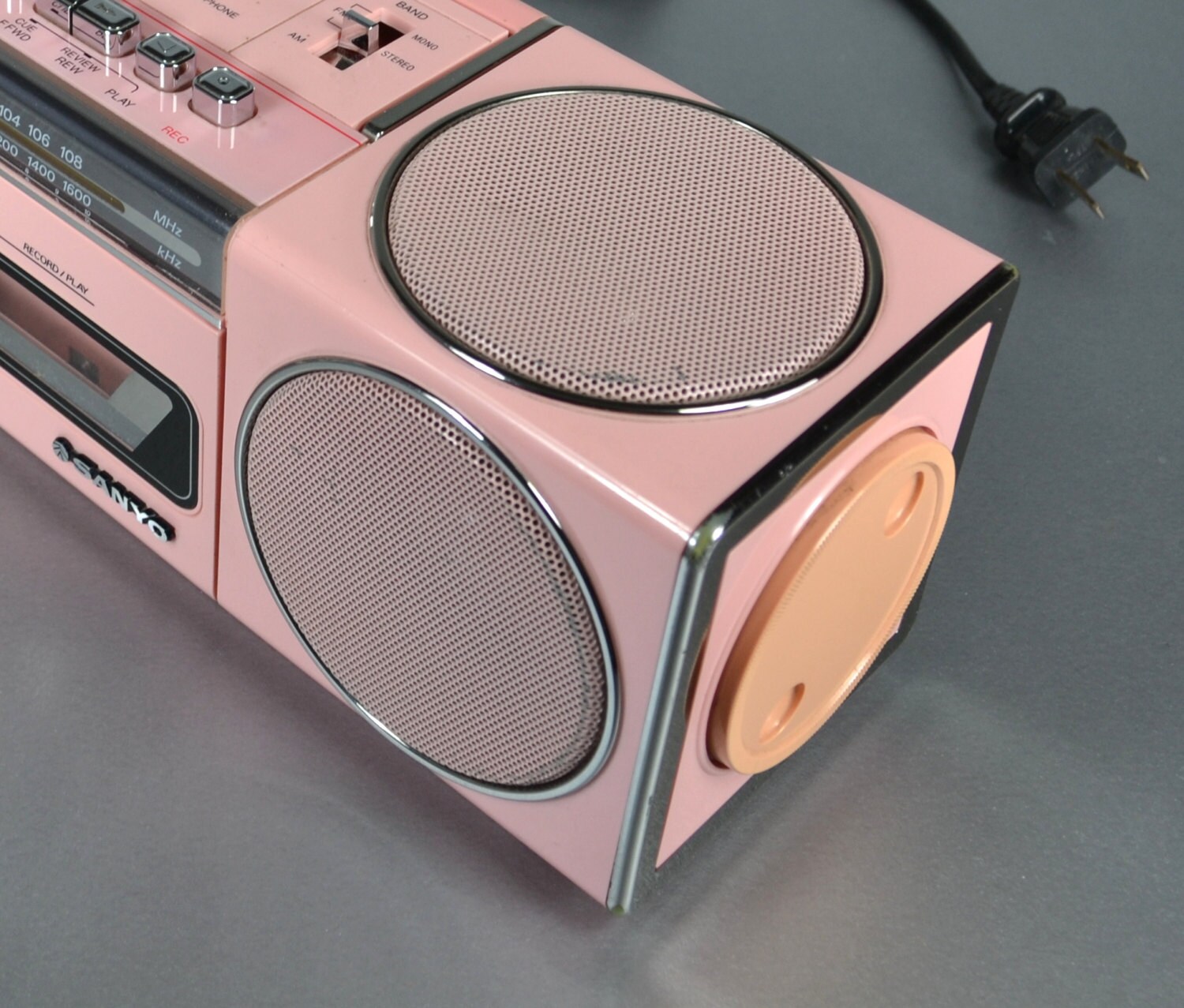 Sanyo Pink Boombox Model M-W 800 (rare): Stereo Radio, Dual
