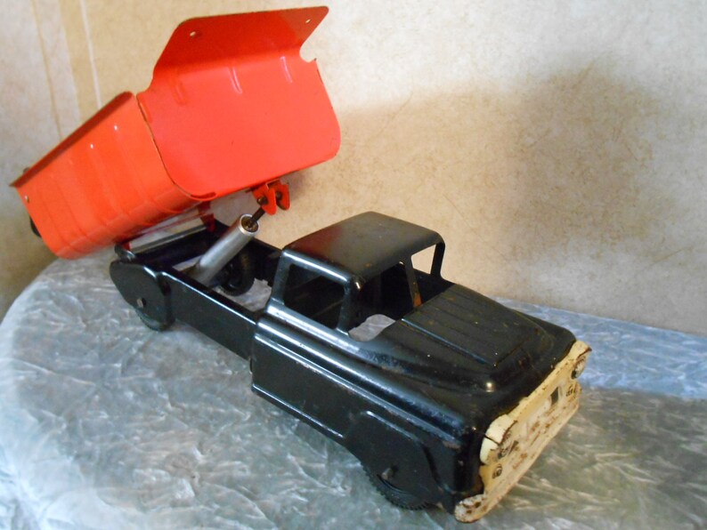 marx dump truck
