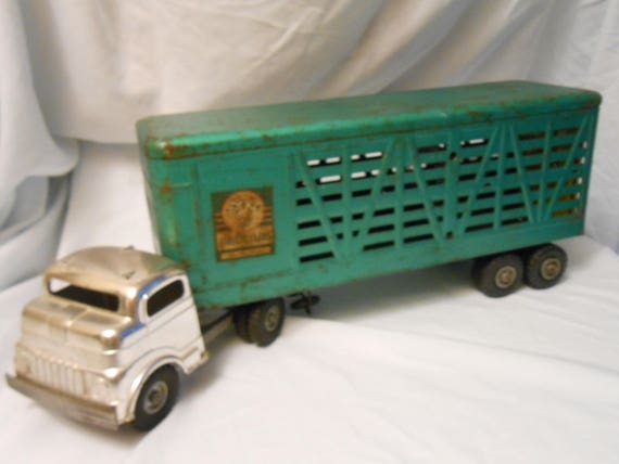 structo livestock truck