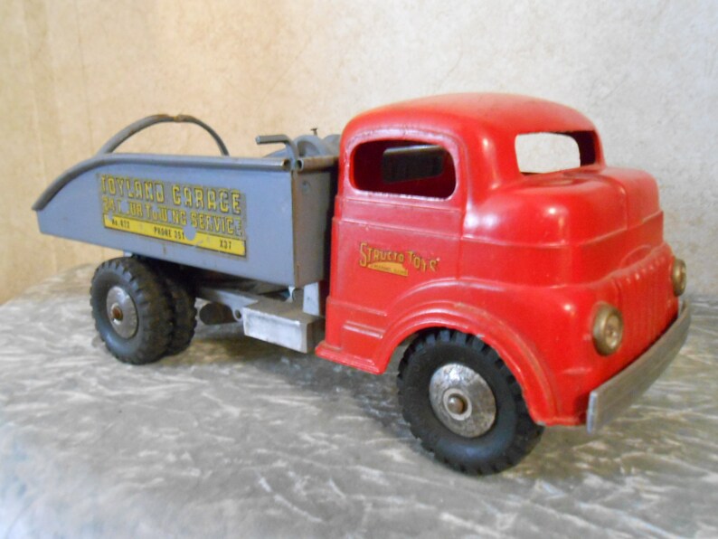 structo tow truck