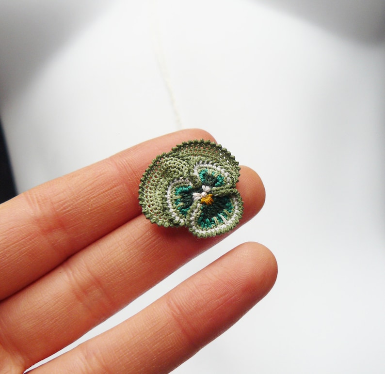 Pansy Pendant, Green Crochet Lace Pansy Pendant, Sterling Silver, Micro Crochet, Miniature Jewellery, Wedding Jewellery, Bridesmaid, image 5