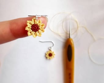 Pendientes de girasol de crochet, pendientes de flores de microcrochet, pendientes de girasol pequeños, pendientes de flores de crochet en miniatura, plata de ley