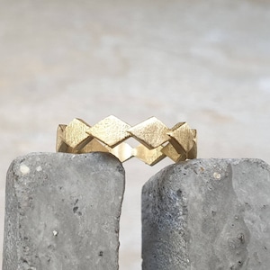Anillo de oro orgánico, anillo de bodas, anillo de oro, anillo de oro, anillo de oro liso, anillo de oro geométrico, anillo de oro reciclado, anillo de oro liso.