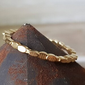 Gold wedding band-wedding ring- gold ring-leaves gold band-plain gold band-recycled gold band-petal ring- gold stacking band
