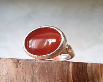 Carnelian ring- sapphire ring- silver carnelian ring- big cabochon ring- orange ring- statement ring- cocktail ring- sapphire ring