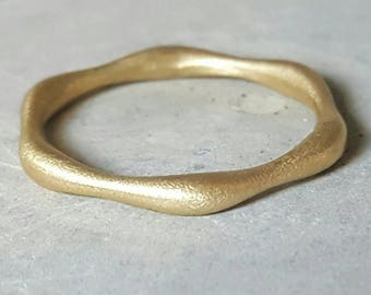 Organic gold band-wedding ring- gold ring-gold ring-plain gold band-unisex gold ring-recycled gold band-wavy weddong ring