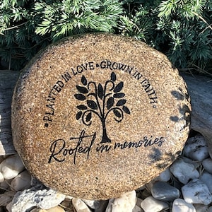 Life Honoring Garden Stone *Tylko standardowa oferta* Dekoracja drzewa pamiątkowego. Bezpieczna ekspozycja na zewnątrz. Żywe drzewo pamięci życia.
