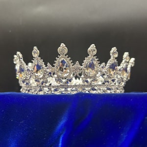 Silver Teardrop Rhinestone Crown | Wedding Bridal Queen Princess Royal Renaissance Medieval Prom Sweet 16 Cosplay Photoshoot