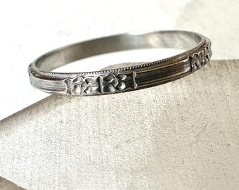 antique Edwardian era 10k white gold floral patterned band, size 6.75