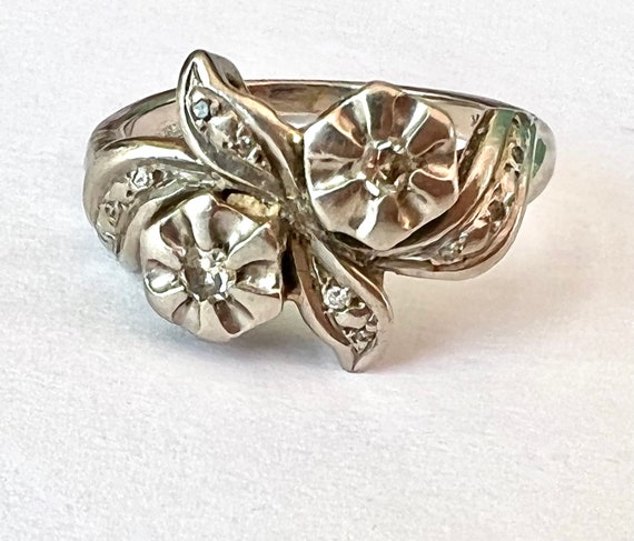 Vintage Gothic Brand 14k White Gold Diamond Flower Ring Size 6.25