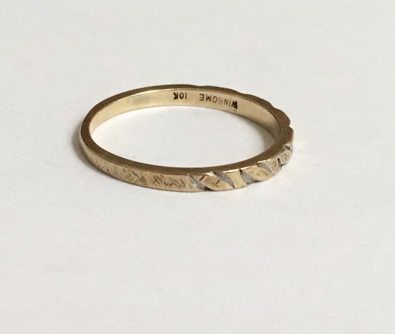 size 4.25 vintage 10k gold Winsome band