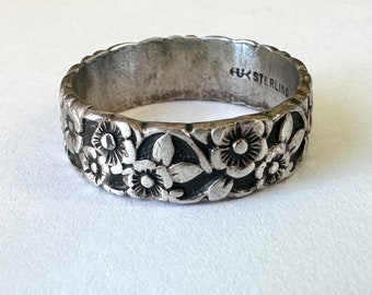 vintage sterling Uncas forget me not band, size 7.25-7.5