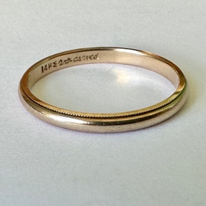 vintage 14k gold Art Carved band, size 5.75