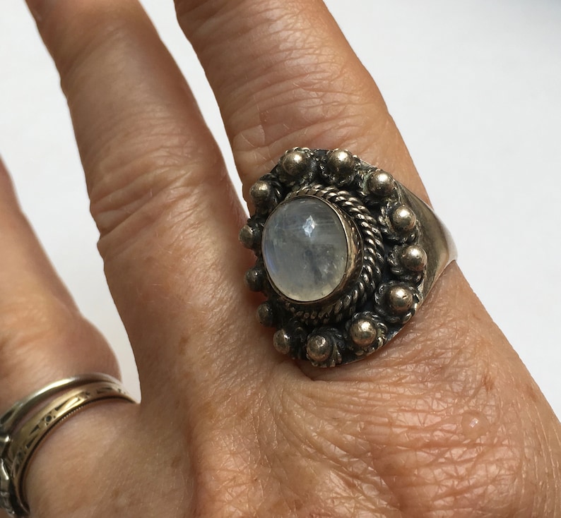size 8.25 vintage sterling and rainbow moonstone boho ring