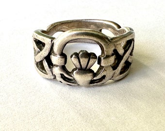 vintage sterling claddagh ring, size 5